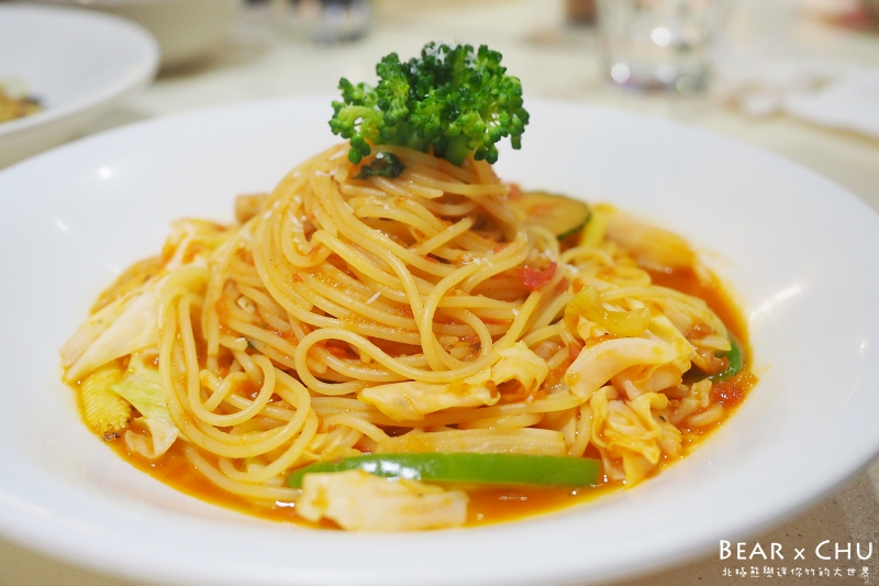 台中 素食見晴蔬食 義大利麵 燉飯 火鍋有家的味道的料理廚房 價格親民100元起生意極好 Papa女王vs 喵星人n